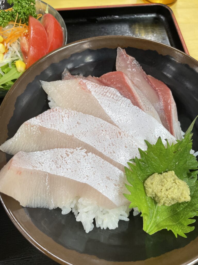 ぶりトロ丼